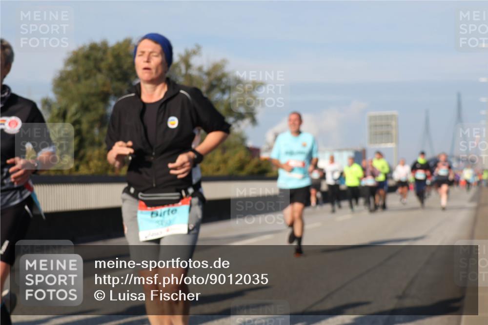 03.10.2025 - Köhlbrandbrückenlauf Luisa Fischer http://msf.ph/oto/9012035 03.10.2025 10:54:50 Position 3  meine-sportfotos.de