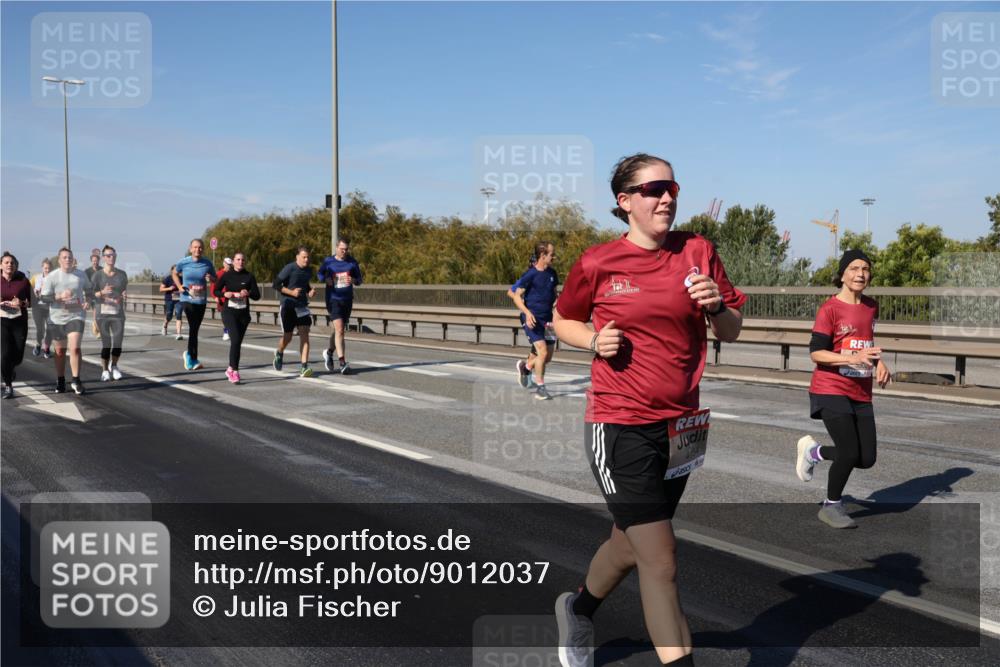 03.10.2025 - Köhlbrandbrückenlauf Julia Fischer http://msf.ph/oto/9012037 03.10.2025 13:01:35 Position 3 4154 meine-sportfotos.de