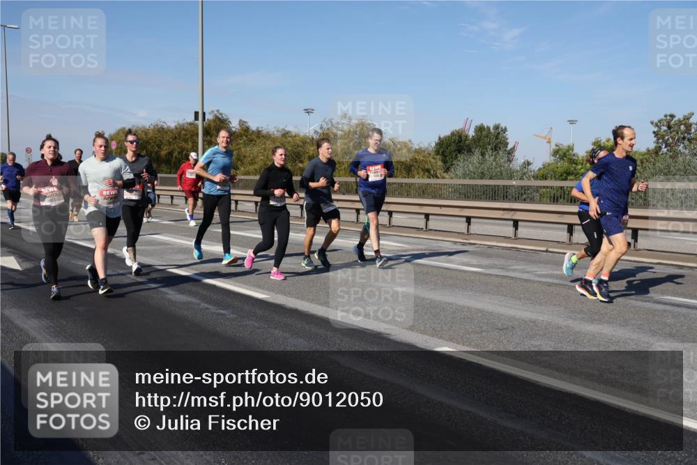 03.10.2025 - Köhlbrandbrückenlauf Julia Fischer http://msf.ph/oto/9012050 03.10.2025 13:01:37 Position 3  meine-sportfotos.de