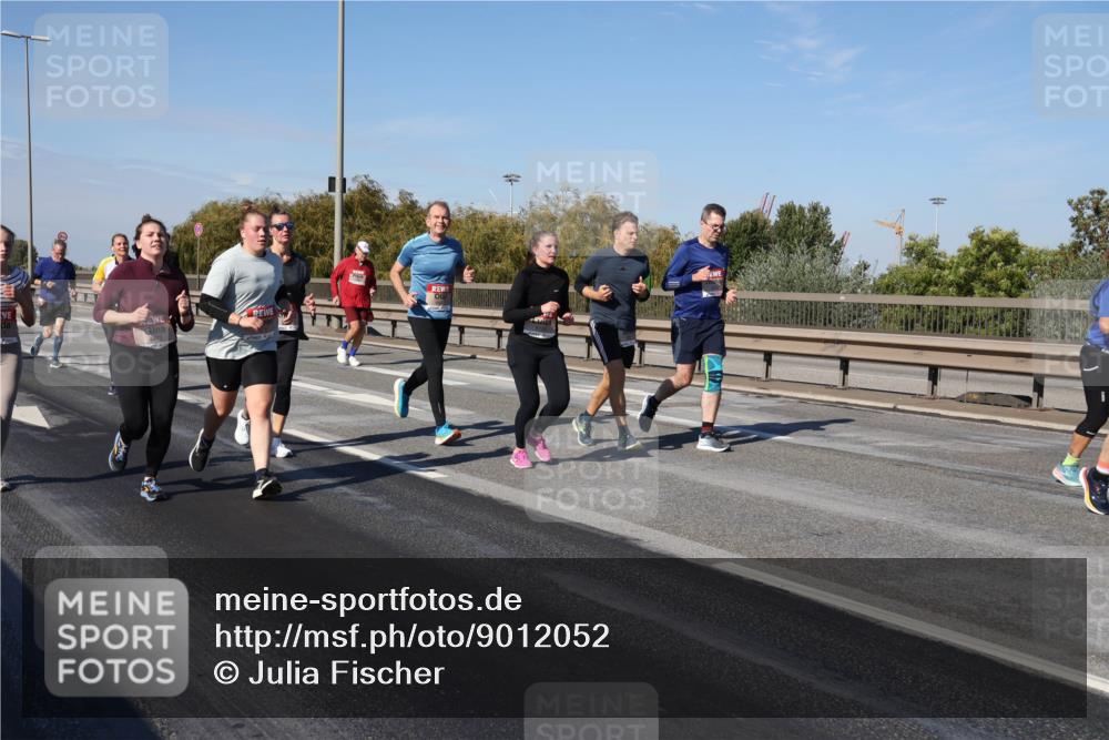 03.10.2025 - Köhlbrandbrückenlauf Julia Fischer http://msf.ph/oto/9012052 03.10.2025 13:01:37 Position 3  meine-sportfotos.de