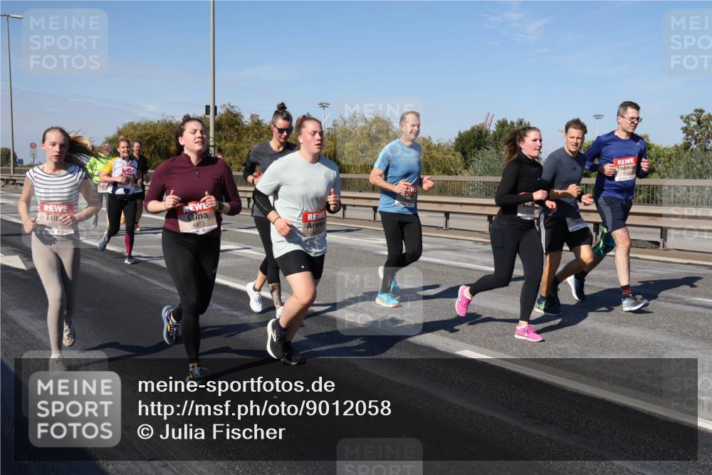 03.10.2025 - Köhlbrandbrückenlauf Julia Fischer http://msf.ph/oto/9012058 03.10.2025 13:01:38 Position 3 6057, 4473 meine-sportfotos.de
