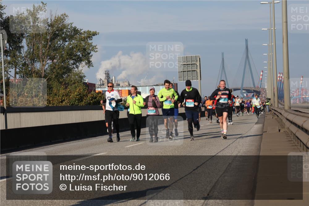 03.10.2025 - Köhlbrandbrückenlauf Luisa Fischer http://msf.ph/oto/9012066 03.10.2025 10:54:52 Position 3  meine-sportfotos.de