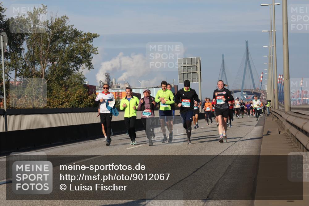 03.10.2025 - Köhlbrandbrückenlauf Luisa Fischer http://msf.ph/oto/9012067 03.10.2025 10:54:53 Position 3  meine-sportfotos.de