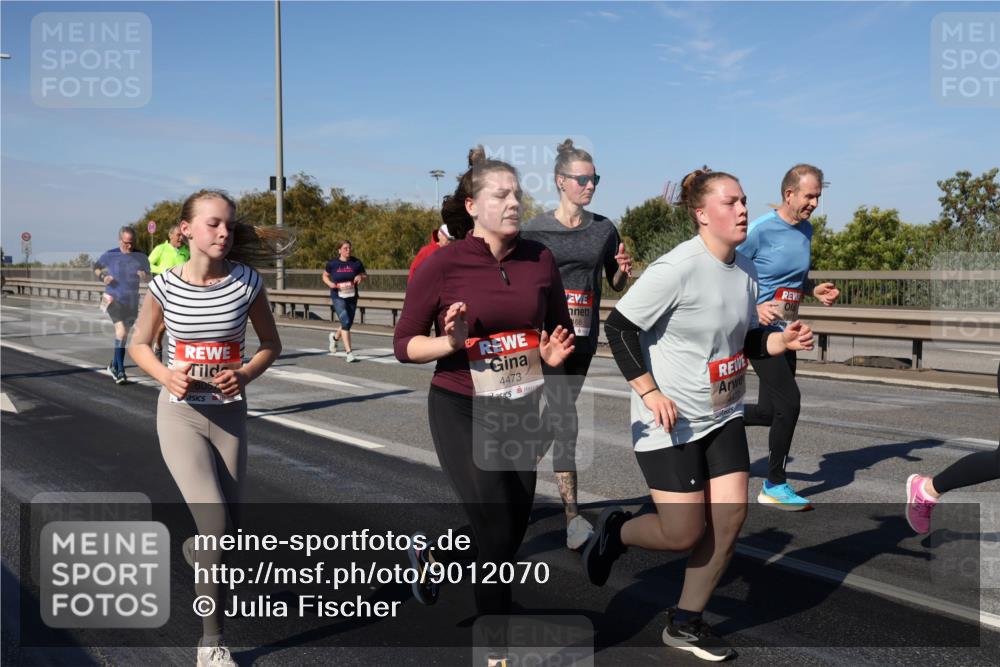 03.10.2025 - Köhlbrandbrückenlauf Julia Fischer http://msf.ph/oto/9012070 03.10.2025 13:01:39 Position 3 6054, 4473, 68, 447 meine-sportfotos.de