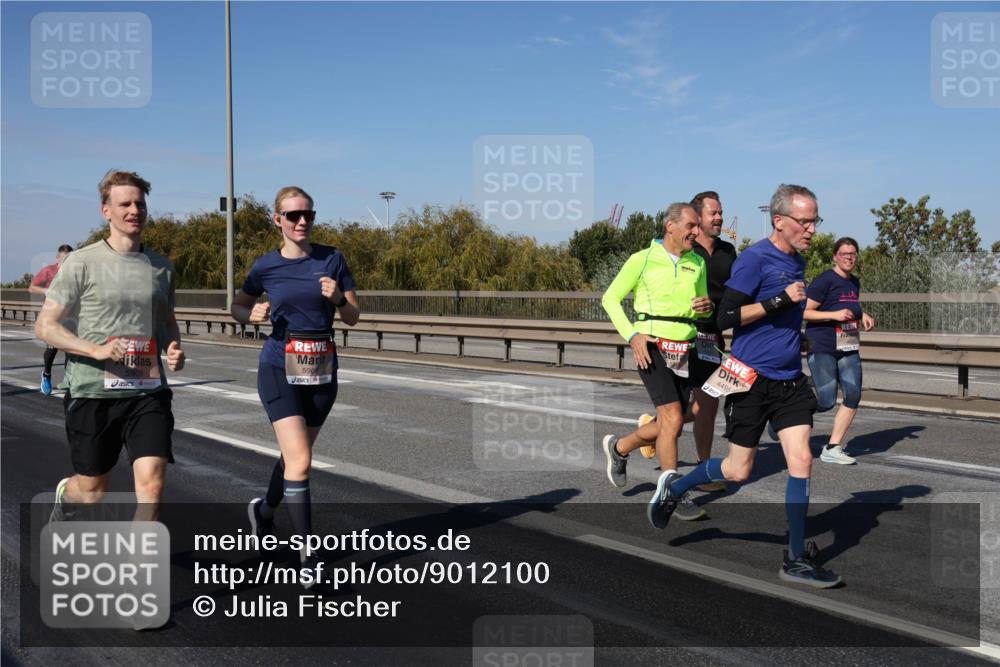 03.10.2025 - Köhlbrandbrückenlauf Julia Fischer http://msf.ph/oto/9012100 03.10.2025 13:01:42 Position 3 5909, 5906, 4495 meine-sportfotos.de
