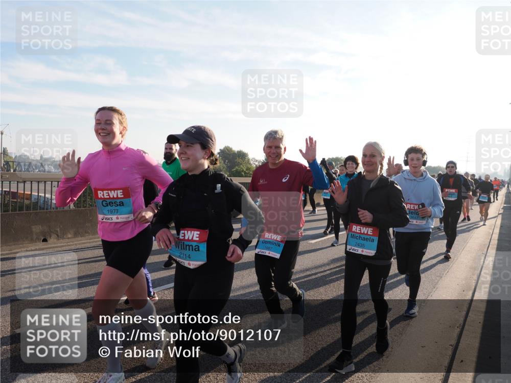 03.10.2025 - Köhlbrandbrückenlauf Fabian Wolf http://msf.ph/oto/9012107 03.10.2025 09:22:55 Position 3 1977, 2114, 1687, 2435, 3647 meine-sportfotos.de