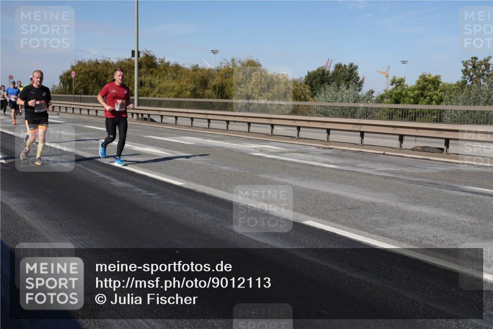 03.10.2025 - Köhlbrandbrückenlauf Julia Fischer http://msf.ph/oto/9012113 03.10.2025 13:01:44 Position 3  meine-sportfotos.de