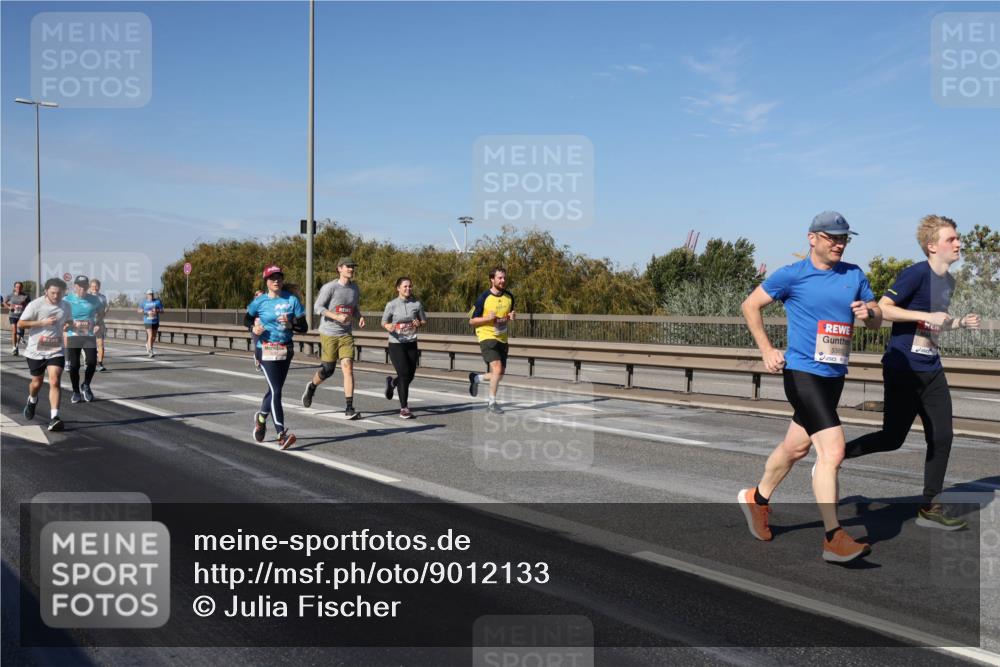 03.10.2025 - Köhlbrandbrückenlauf Julia Fischer http://msf.ph/oto/9012133 03.10.2025 13:01:51 Position 3  meine-sportfotos.de