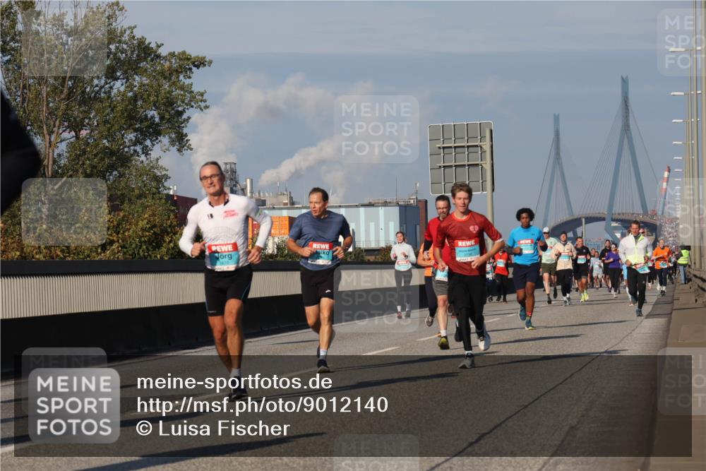03.10.2025 - Köhlbrandbrückenlauf Luisa Fischer http://msf.ph/oto/9012140 03.10.2025 10:54:59 Position 3 3410 meine-sportfotos.de