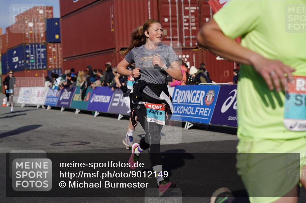03.10.2025 - Köhlbrandbrückenlauf Michael Burmester http://msf.ph/oto/9012149 03.10.2025 10:12:39 Ziel 1259, 1387, 1392, 1491, 1806, 1865, 1877, 1909, 1933, 2098, 3643 meine-sportfotos.de