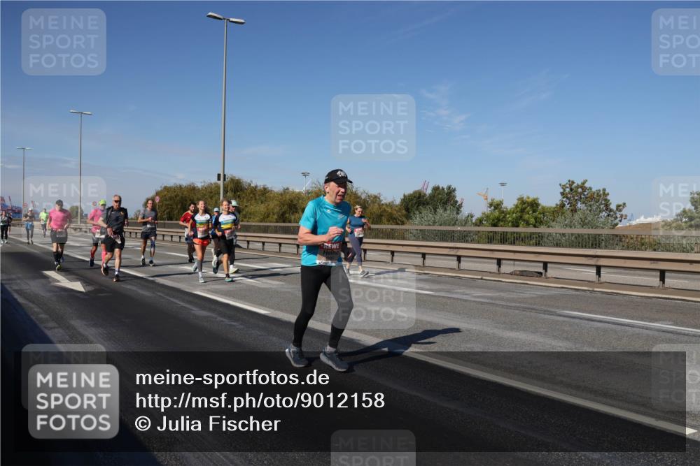 03.10.2025 - Köhlbrandbrückenlauf Julia Fischer http://msf.ph/oto/9012158 03.10.2025 13:01:55 Position 3  meine-sportfotos.de