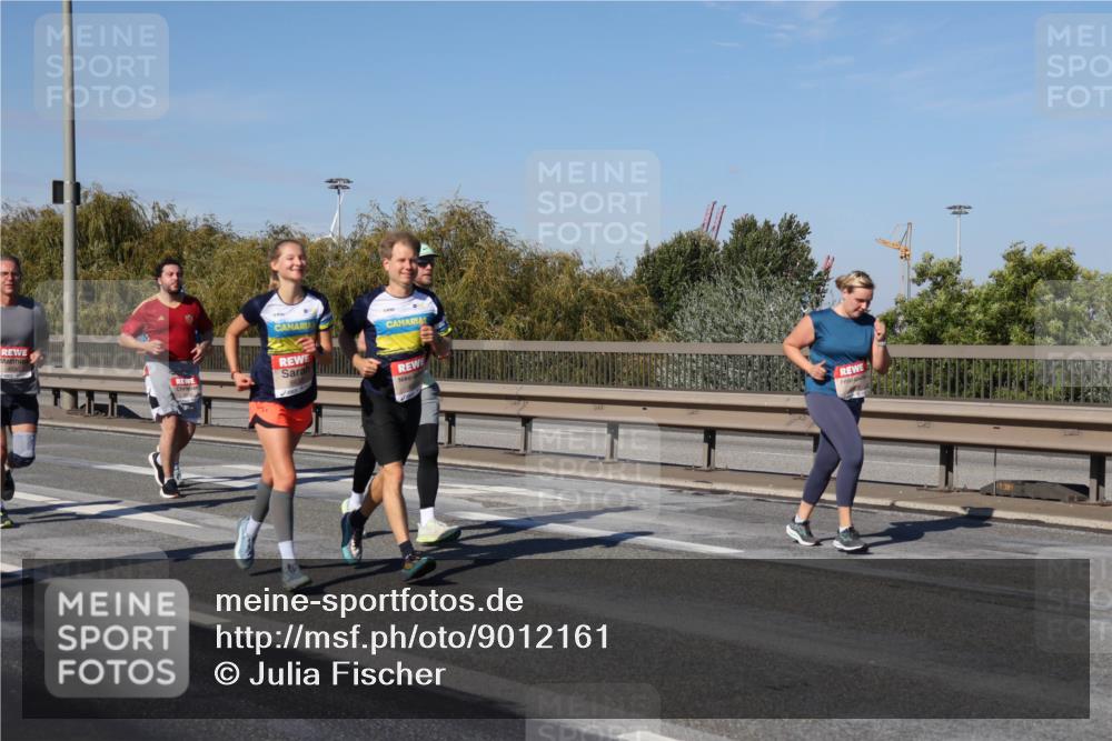 03.10.2025 - Köhlbrandbrückenlauf Julia Fischer http://msf.ph/oto/9012161 03.10.2025 13:01:56 Position 3  meine-sportfotos.de