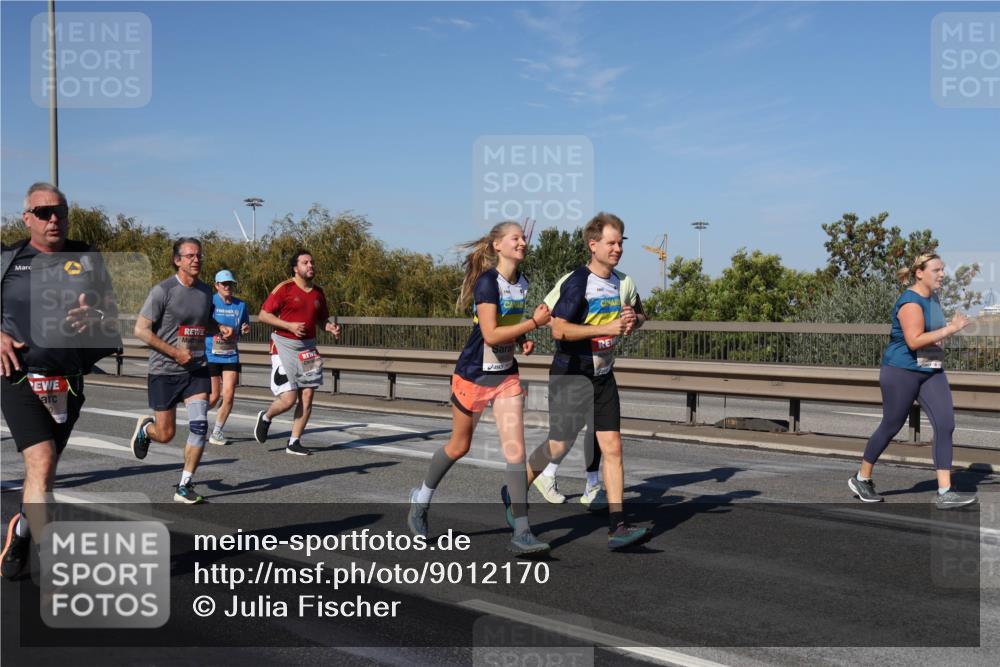 03.10.2025 - Köhlbrandbrückenlauf Julia Fischer http://msf.ph/oto/9012170 03.10.2025 13:01:57 Position 3  meine-sportfotos.de