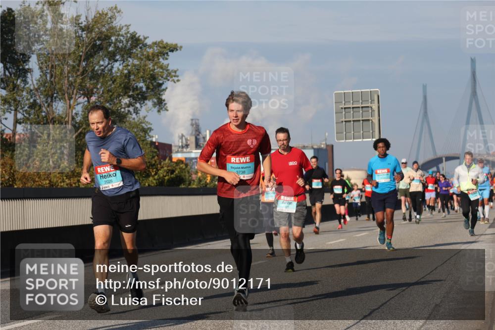 03.10.2025 - Köhlbrandbrückenlauf Luisa Fischer http://msf.ph/oto/9012171 03.10.2025 10:55:02 Position 3 2026, 3738, 1375 meine-sportfotos.de