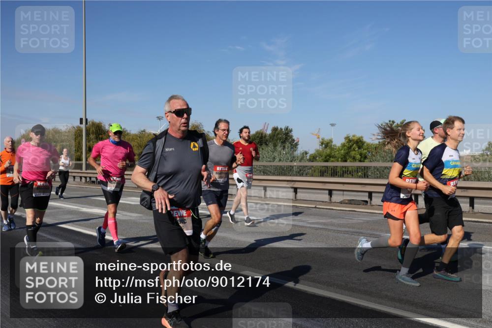 03.10.2025 - Köhlbrandbrückenlauf Julia Fischer http://msf.ph/oto/9012174 03.10.2025 13:01:58 Position 3  meine-sportfotos.de