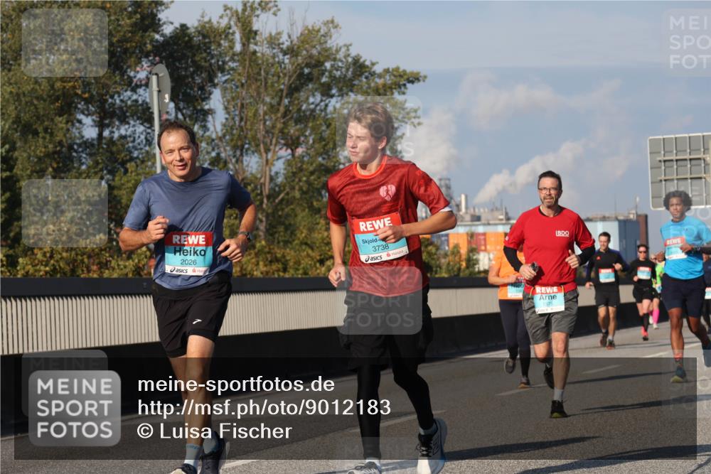 03.10.2025 - Köhlbrandbrückenlauf Luisa Fischer http://msf.ph/oto/9012183 03.10.2025 10:55:03 Position 3 2026, 3738, 1375 meine-sportfotos.de