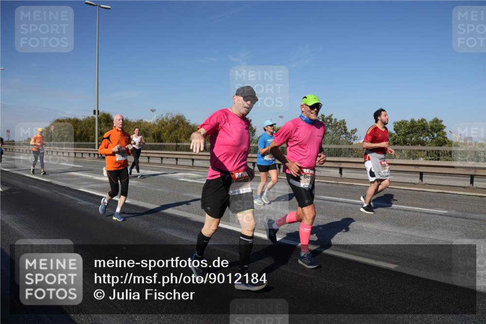 03.10.2025 - Köhlbrandbrückenlauf Julia Fischer http://msf.ph/oto/9012184 03.10.2025 13:02:00 Position 3 421 meine-sportfotos.de
