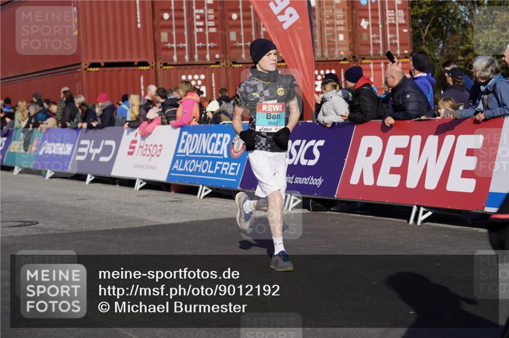 03.10.2025 - Köhlbrandbrückenlauf Michael Burmester http://msf.ph/oto/9012192 03.10.2025 10:12:40 Ziel 1259, 1387, 1392, 1491, 1806, 1865, 1877, 1909, 1933, 2098, 3643 meine-sportfotos.de