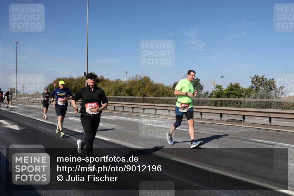 03.10.2025 - Köhlbrandbrückenlauf Julia Fischer http://msf.ph/oto/9012196 03.10.2025 13:02:08 Position 3  meine-sportfotos.de