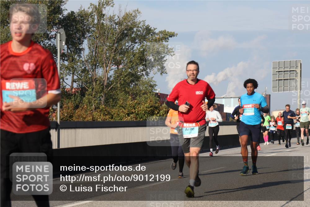 03.10.2025 - Köhlbrandbrückenlauf Luisa Fischer http://msf.ph/oto/9012199 03.10.2025 10:55:04 Position 3 137, 3123 meine-sportfotos.de