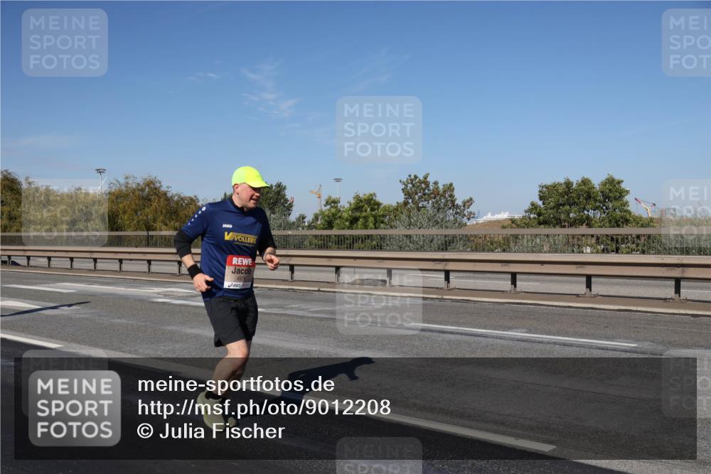 03.10.2025 - Köhlbrandbrückenlauf Julia Fischer http://msf.ph/oto/9012208 03.10.2025 13:02:10 Position 3 4978 meine-sportfotos.de