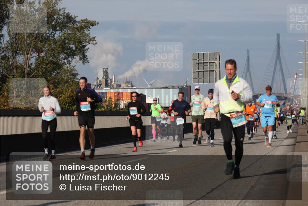 03.10.2025 - Köhlbrandbrückenlauf Luisa Fischer http://msf.ph/oto/9012245 03.10.2025 10:55:09 Position 3  meine-sportfotos.de