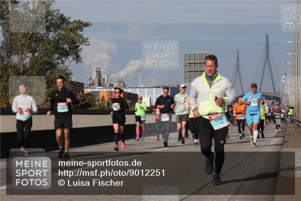 03.10.2025 - Köhlbrandbrückenlauf Luisa Fischer http://msf.ph/oto/9012251 03.10.2025 10:55:09 Position 3 1367 meine-sportfotos.de