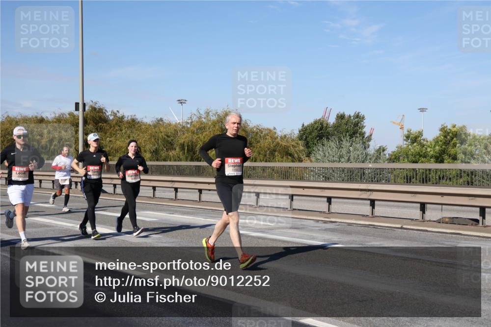 03.10.2025 - Köhlbrandbrückenlauf Julia Fischer http://msf.ph/oto/9012252 03.10.2025 13:02:19 Position 3 5115 meine-sportfotos.de