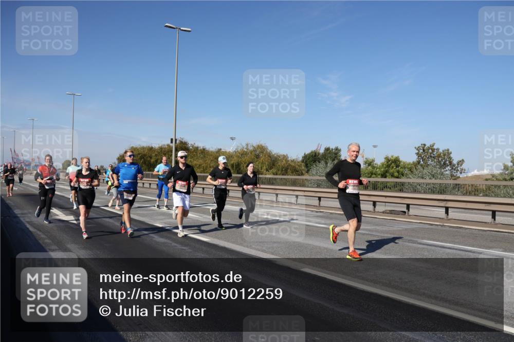 03.10.2025 - Köhlbrandbrückenlauf Julia Fischer http://msf.ph/oto/9012259 03.10.2025 13:02:20 Position 3  meine-sportfotos.de