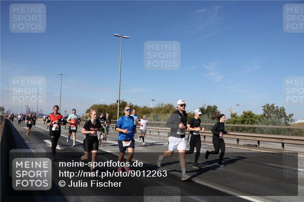 03.10.2025 - Köhlbrandbrückenlauf Julia Fischer http://msf.ph/oto/9012263 03.10.2025 13:02:21 Position 3  meine-sportfotos.de