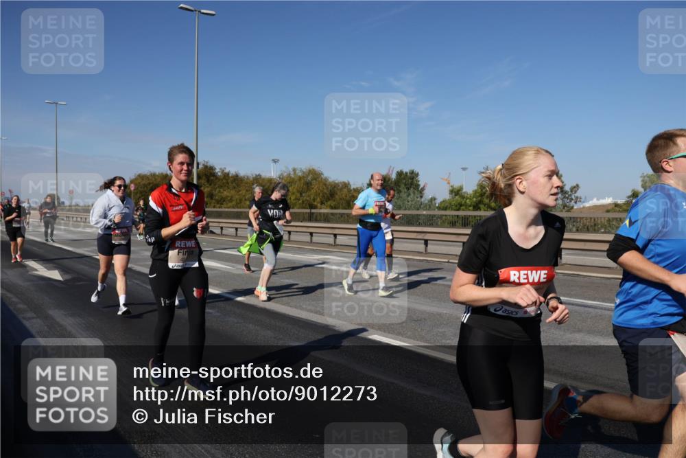 03.10.2025 - Köhlbrandbrückenlauf Julia Fischer http://msf.ph/oto/9012273 03.10.2025 13:02:23 Position 3  meine-sportfotos.de