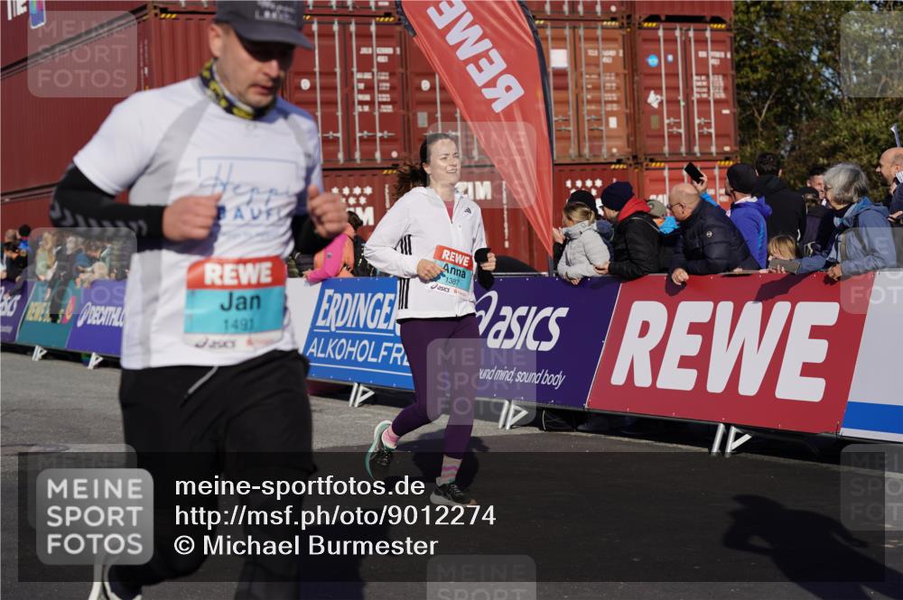 03.10.2025 - Köhlbrandbrückenlauf Michael Burmester http://msf.ph/oto/9012274 03.10.2025 10:12:45 Ziel 1387, 1392, 1491, 1535, 1877, 1909, 1933, 2098, 2799, 3643 meine-sportfotos.de