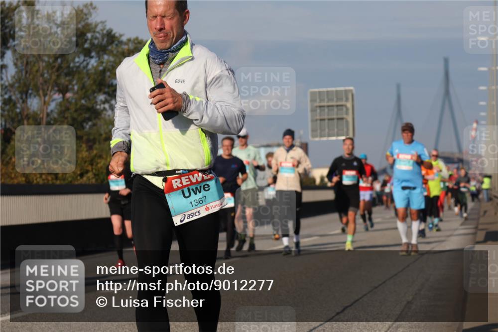 03.10.2025 - Köhlbrandbrückenlauf Luisa Fischer http://msf.ph/oto/9012277 03.10.2025 10:55:12 Position 3 1367 meine-sportfotos.de