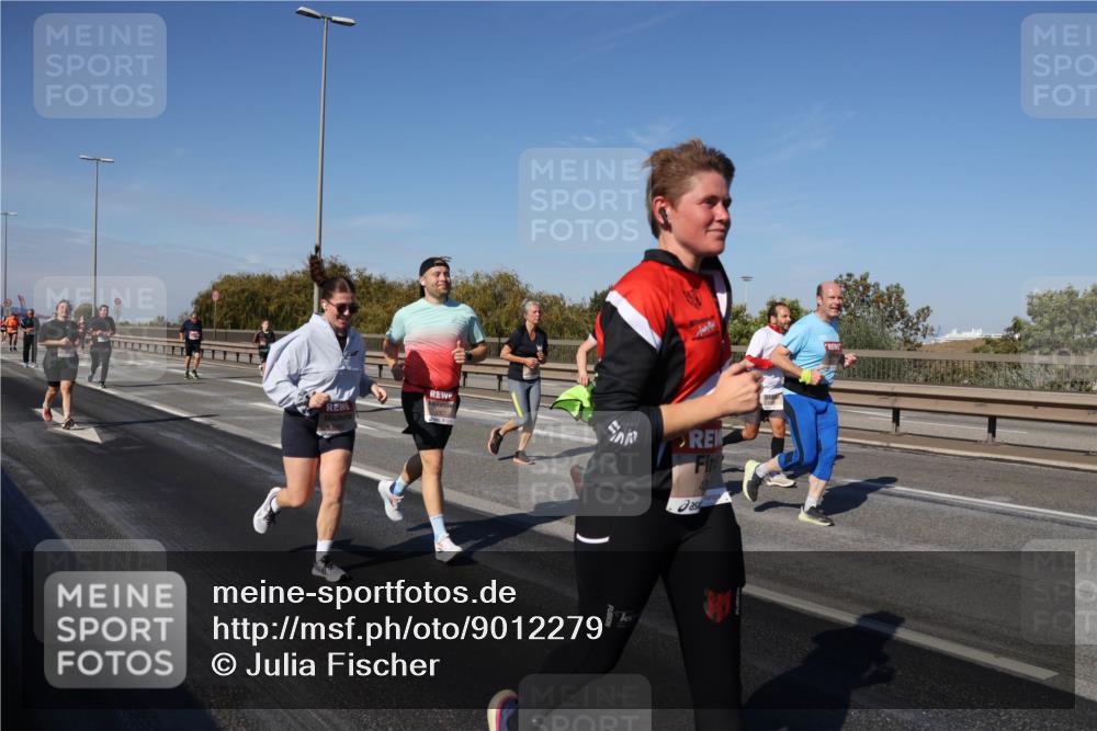 03.10.2025 - Köhlbrandbrückenlauf Julia Fischer http://msf.ph/oto/9012279 03.10.2025 13:02:24 Position 3  meine-sportfotos.de