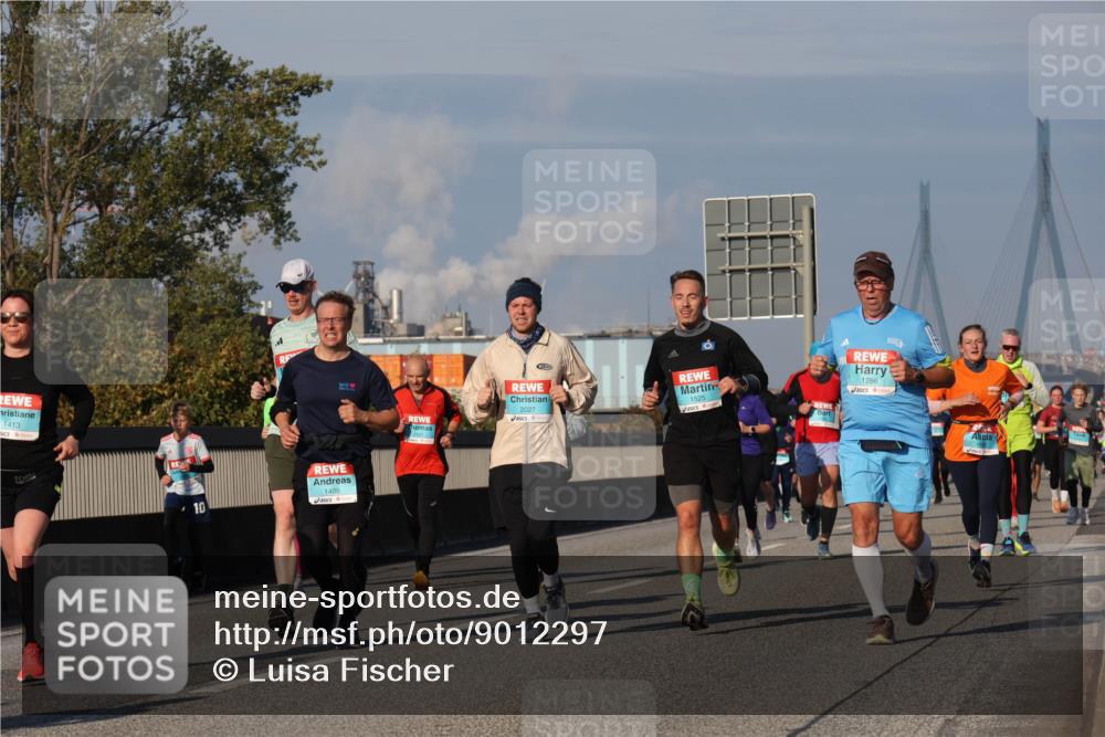 03.10.2025 - Köhlbrandbrückenlauf Luisa Fischer http://msf.ph/oto/9012297 03.10.2025 10:55:13 Position 3 1413, 10, 2027, 1525, 1286 meine-sportfotos.de