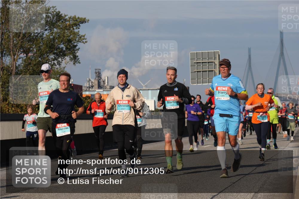 03.10.2025 - Köhlbrandbrückenlauf Luisa Fischer http://msf.ph/oto/9012305 03.10.2025 10:55:14 Position 3 2449, 10, 1408, 1525, 2027, 2801, 1286 meine-sportfotos.de