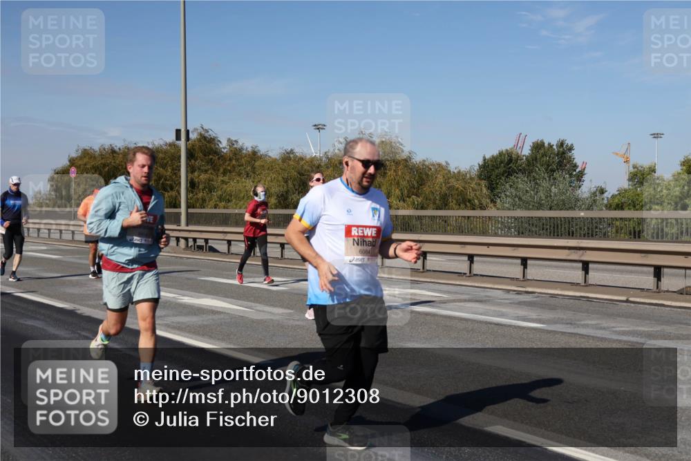 03.10.2025 - Köhlbrandbrückenlauf Julia Fischer http://msf.ph/oto/9012308 03.10.2025 13:02:34 Position 3 6084 meine-sportfotos.de