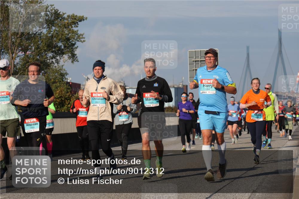 03.10.2025 - Köhlbrandbrückenlauf Luisa Fischer http://msf.ph/oto/9012312 03.10.2025 10:55:15 Position 3 2449, 1408, 10, 2027, 1525, 1286 meine-sportfotos.de