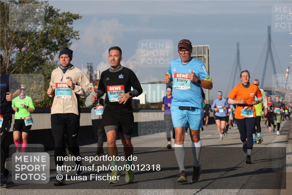 03.10.2025 - Köhlbrandbrückenlauf Luisa Fischer http://msf.ph/oto/9012318 03.10.2025 10:55:15 Position 3 2027, 2890, 1525, 1286 meine-sportfotos.de