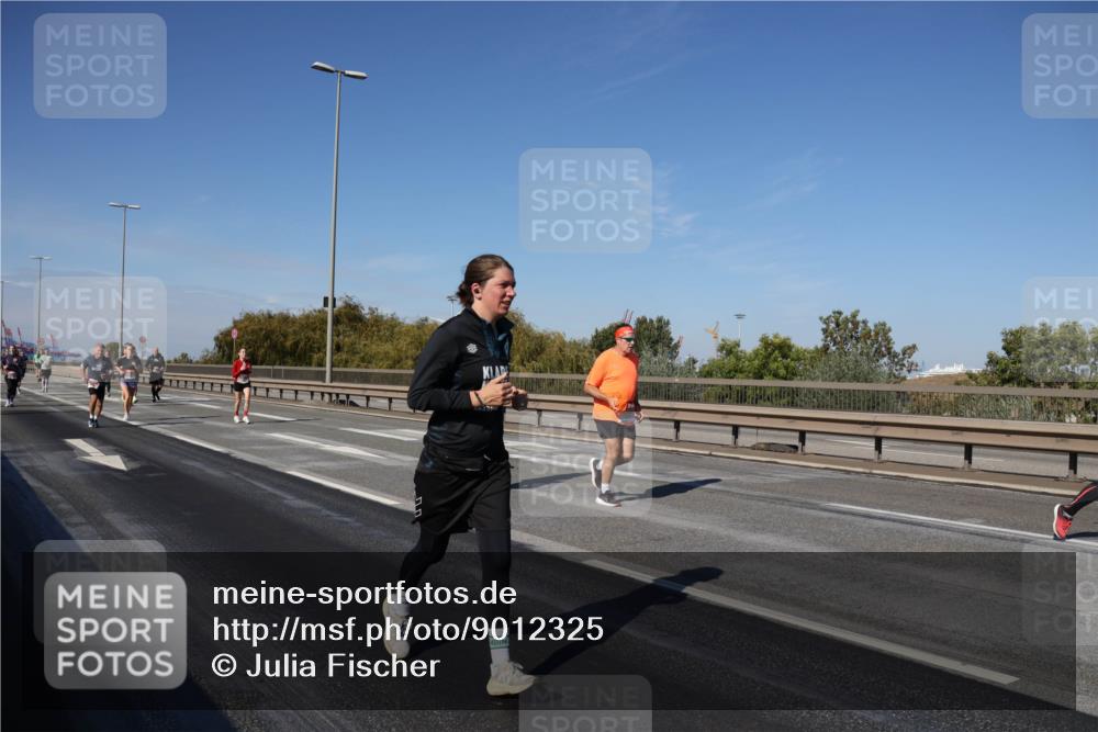 03.10.2025 - Köhlbrandbrückenlauf Julia Fischer http://msf.ph/oto/9012325 03.10.2025 13:02:38 Position 3  meine-sportfotos.de