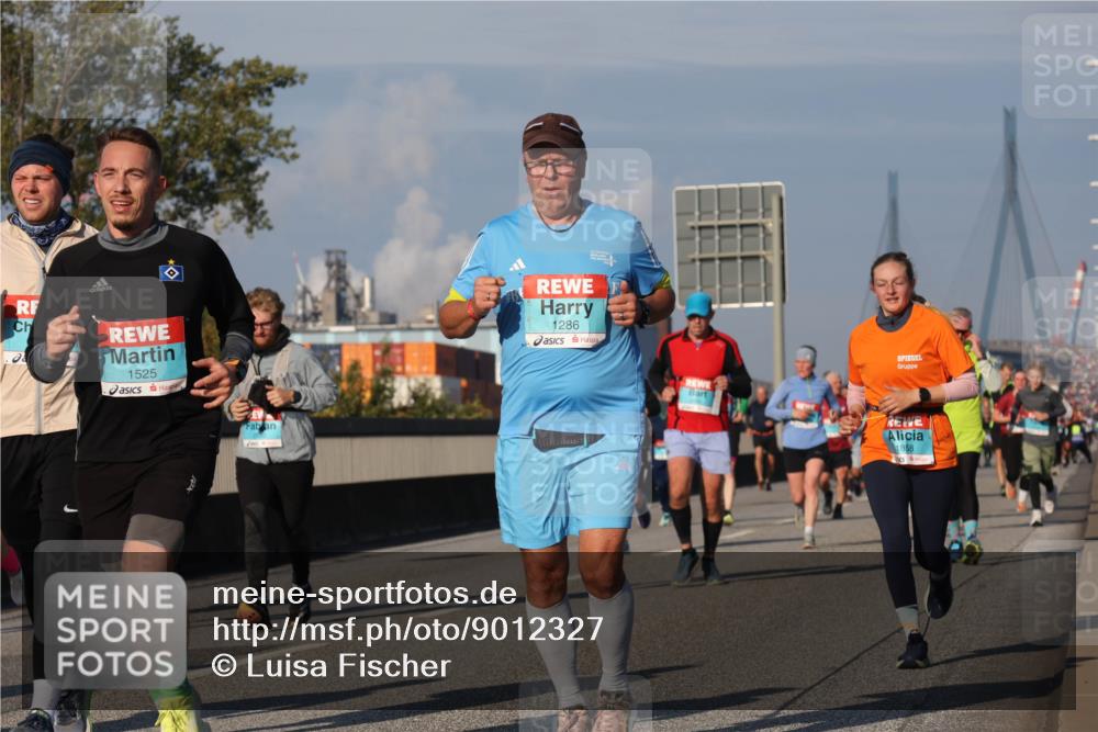 03.10.2025 - Köhlbrandbrückenlauf Luisa Fischer http://msf.ph/oto/9012327 03.10.2025 10:55:16 Position 3 1525, 1286, 1858 meine-sportfotos.de