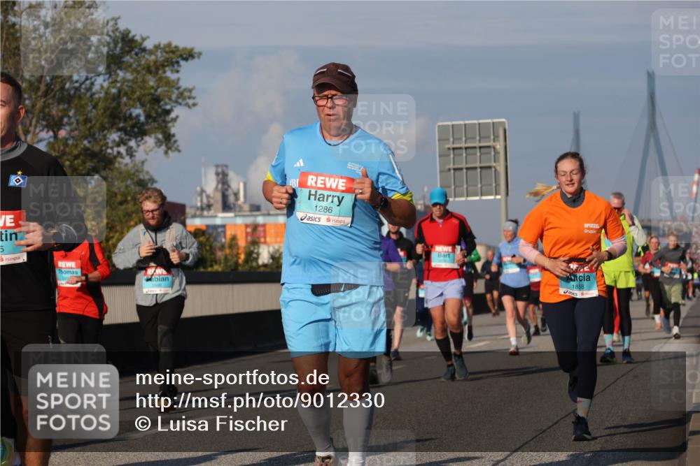03.10.2025 - Köhlbrandbrückenlauf Luisa Fischer http://msf.ph/oto/9012330 03.10.2025 10:55:17 Position 3 5, 1, 1286, 1858 meine-sportfotos.de