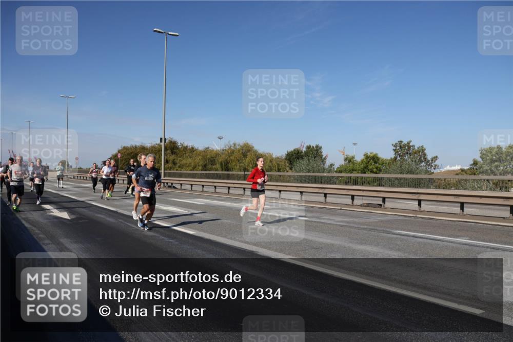 03.10.2025 - Köhlbrandbrückenlauf Julia Fischer http://msf.ph/oto/9012334 03.10.2025 13:02:42 Position 3  meine-sportfotos.de