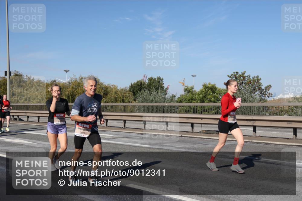03.10.2025 - Köhlbrandbrückenlauf Julia Fischer http://msf.ph/oto/9012341 03.10.2025 13:02:44 Position 3 6573 meine-sportfotos.de