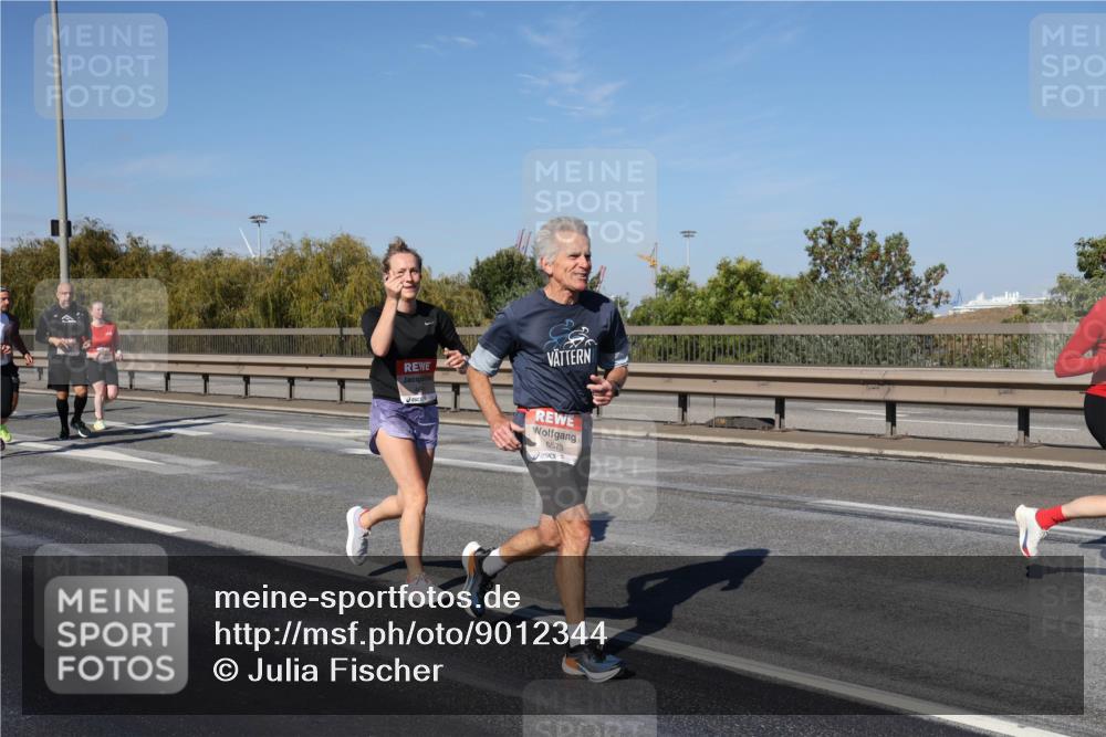03.10.2025 - Köhlbrandbrückenlauf Julia Fischer http://msf.ph/oto/9012344 03.10.2025 13:02:44 Position 3 6573 meine-sportfotos.de