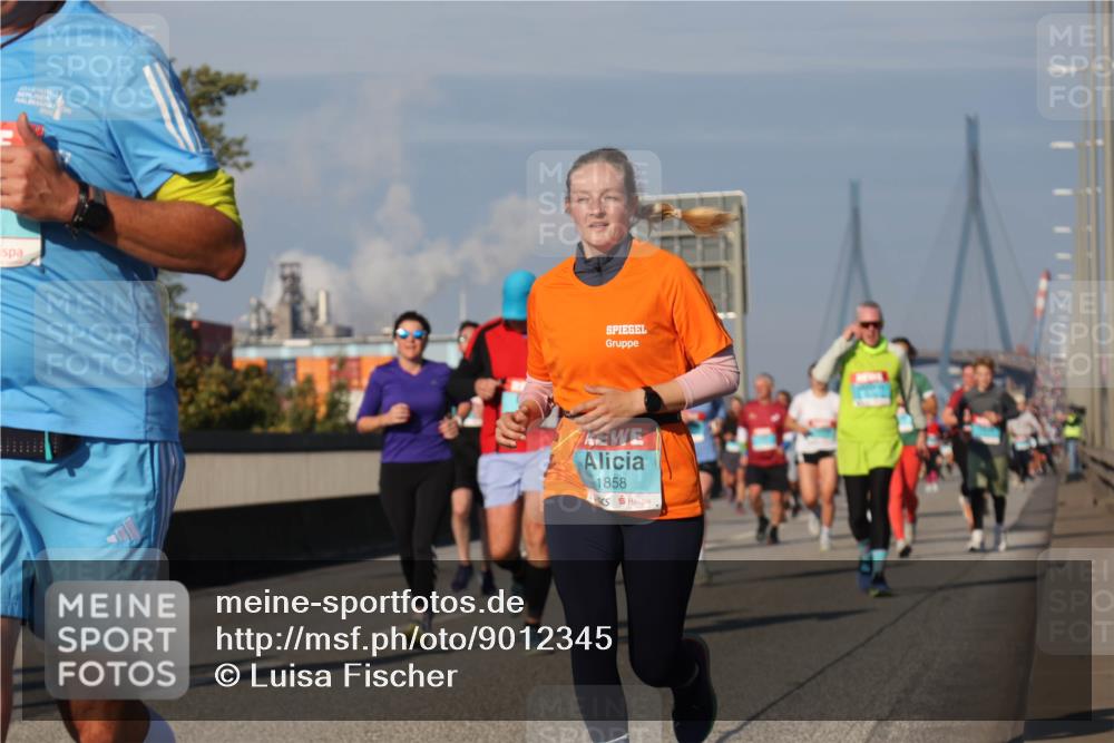 03.10.2025 - Köhlbrandbrückenlauf Luisa Fischer http://msf.ph/oto/9012345 03.10.2025 10:55:18 Position 3 1858 meine-sportfotos.de