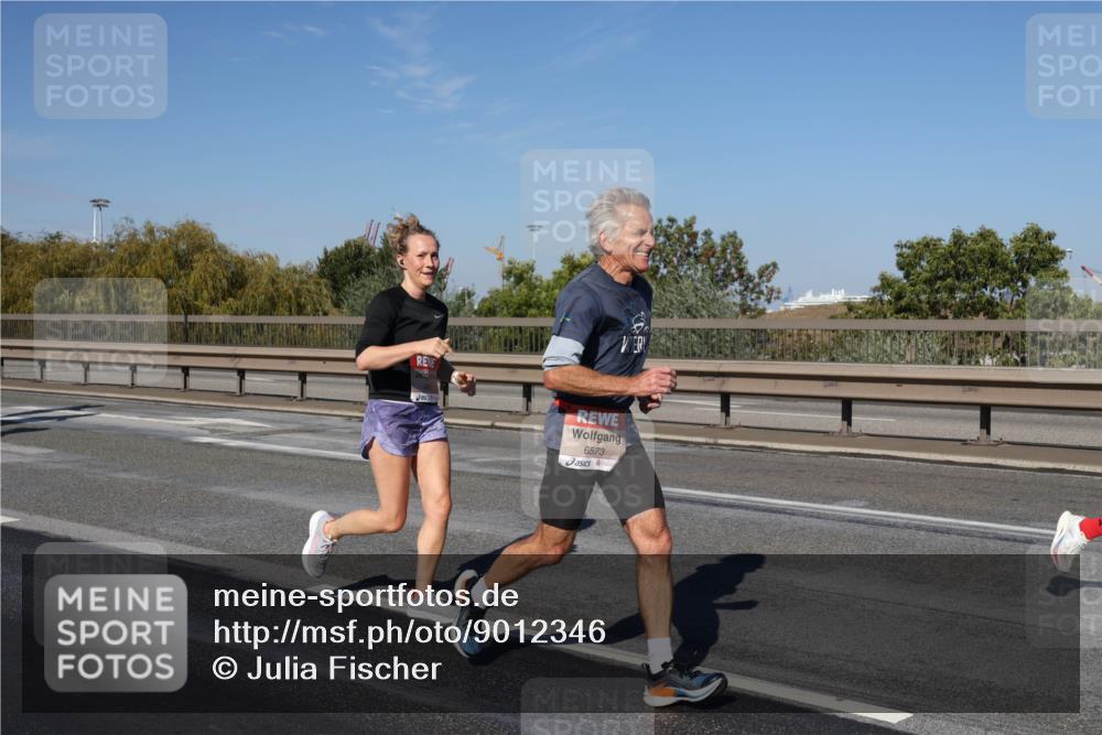 03.10.2025 - Köhlbrandbrückenlauf Julia Fischer http://msf.ph/oto/9012346 03.10.2025 13:02:44 Position 3 6573 meine-sportfotos.de