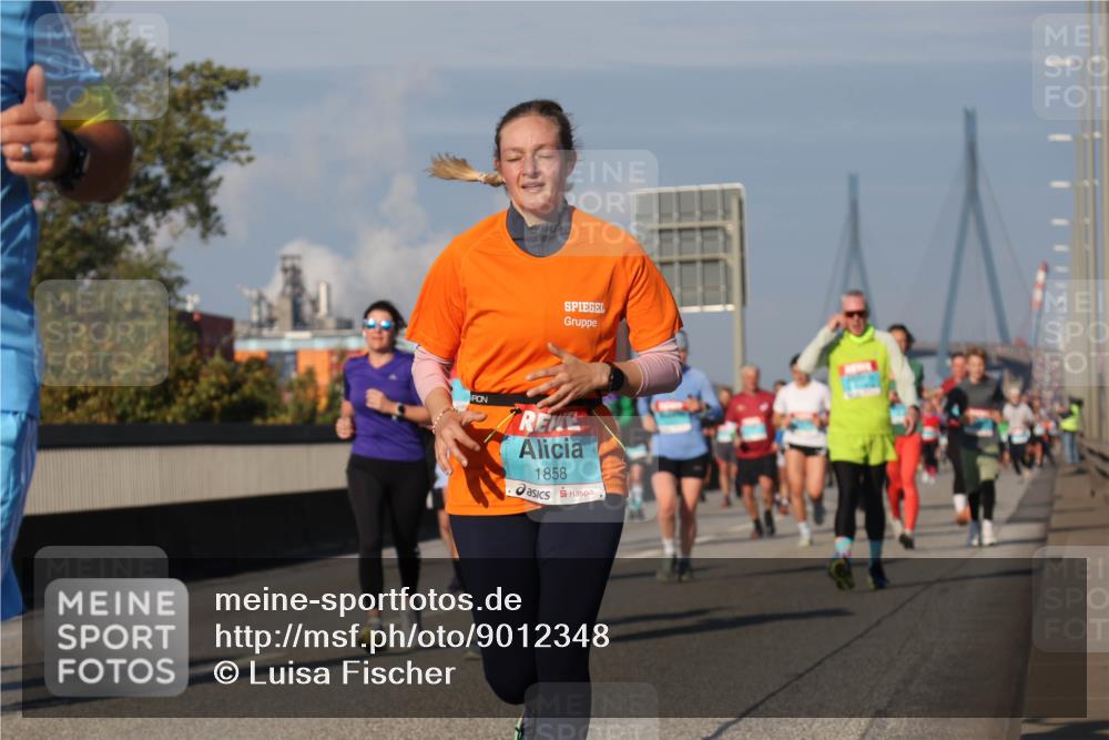 03.10.2025 - Köhlbrandbrückenlauf Luisa Fischer http://msf.ph/oto/9012348 03.10.2025 10:55:19 Position 3 1858 meine-sportfotos.de