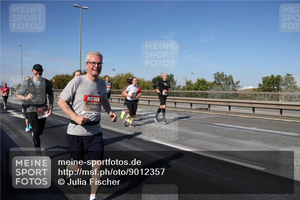 03.10.2025 - Köhlbrandbrückenlauf Julia Fischer http://msf.ph/oto/9012357 03.10.2025 13:02:47 Position 3 4280 meine-sportfotos.de