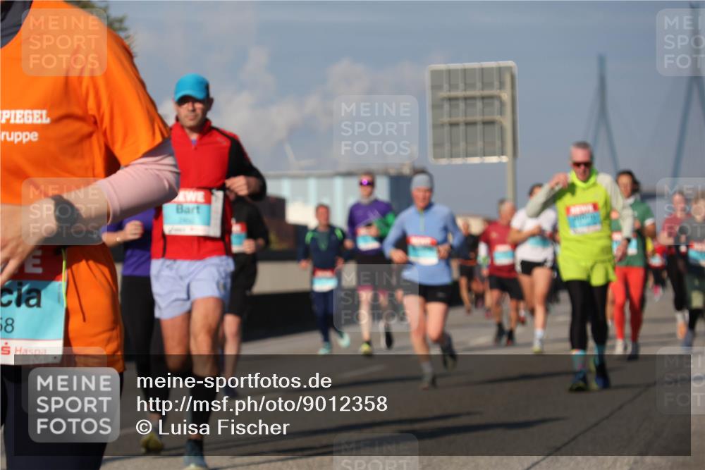 03.10.2025 - Köhlbrandbrückenlauf Luisa Fischer http://msf.ph/oto/9012358 03.10.2025 10:55:20 Position 3 58 meine-sportfotos.de